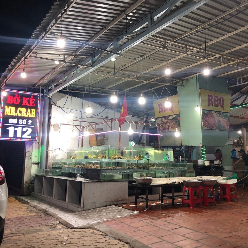 Quán Mr Crab Bờ Kè Ghi Điểm Bằng Không Gian Rộng Rãi Và Giá Niêm Yết Quán Mr Crab Bờ Kè Ghi Điểm Bằng Không Gian Rộng Rãi Và Giá Niêm Yết