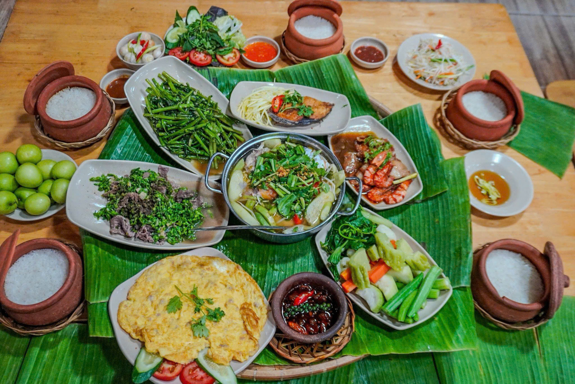 Quán Cơm Niêu Quê Hương Điểm Đến Quen Thuộc Của Mọi Gia Đình Quán Cơm Niêu Quê Hương Điểm Đến Quen Thuộc Của Mọi Gia Đình