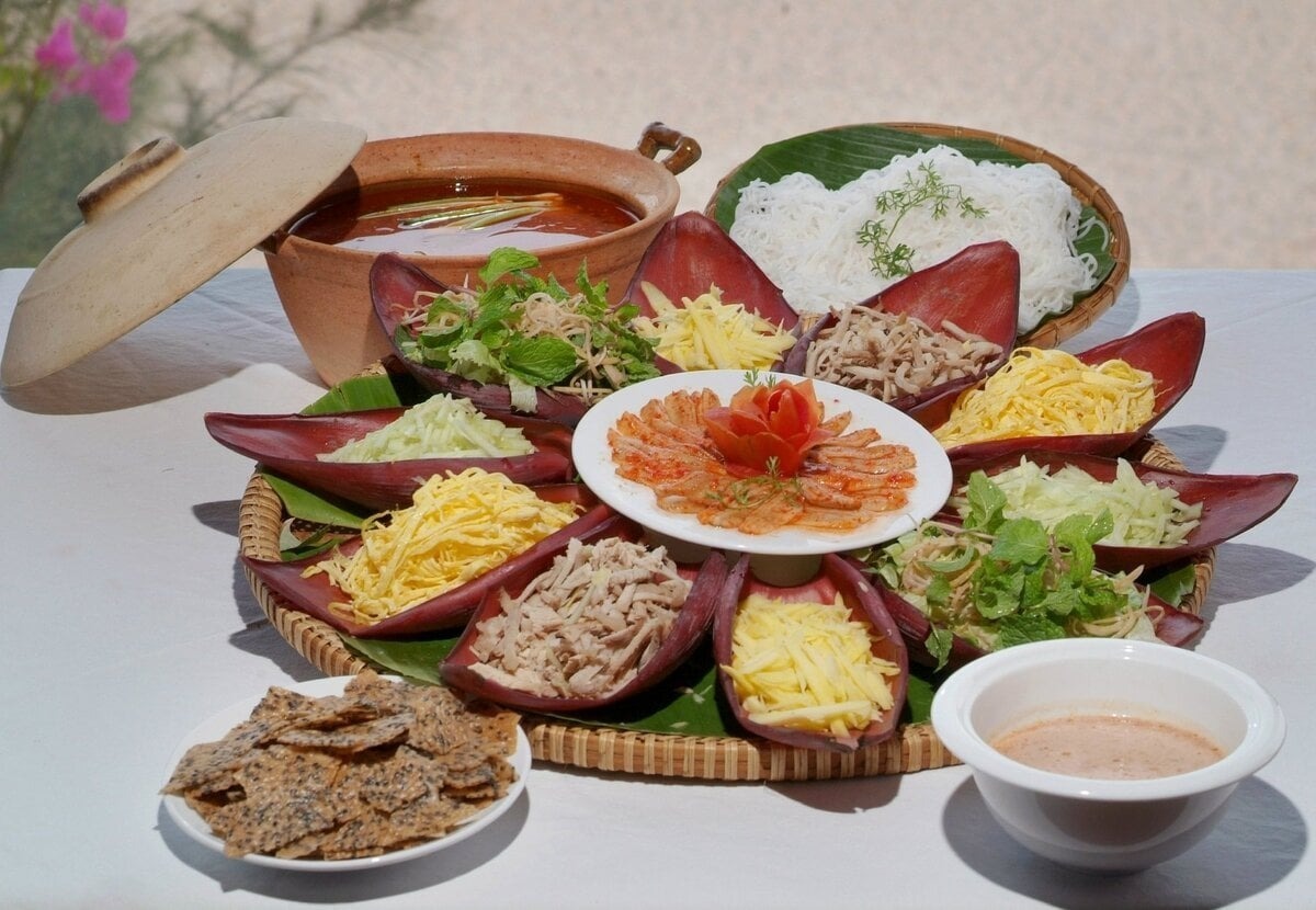 Giải Mã Sức Hút Của Món Đặc Sản Lẩu Thả Mũi Né Giải Mã Sức Hút Của Món Đặc Sản Lẩu Thả Mũi Né