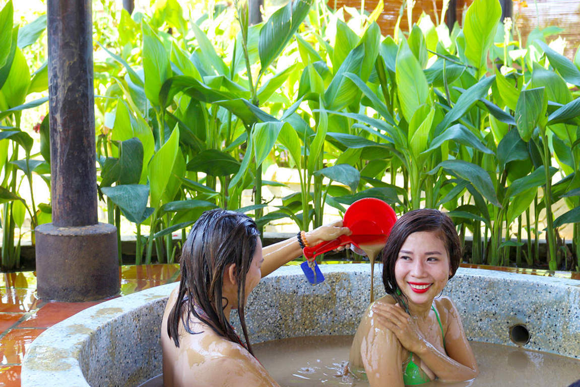 Quy Trình Tắm Bùn Khoáng Chuẩn Y Khoa Để Đạt Hiệu Quả Tối Đa Quy Trình Tắm Bùn Khoáng Chuẩn Y Khoa Để Đạt Hiệu Quả Tối Đa