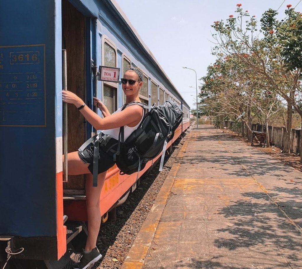 Các Loại Tàu Hỏa Phổ Biến Tuyến Sài Gòn Đi Phan Thiết Mũi Né Các Loại Tàu Hỏa Phổ Biến Tuyến Sài Gòn Đi Phan Thiết Mũi Né